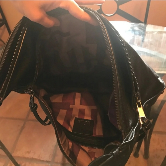 Kooba - Picture 7 of 8